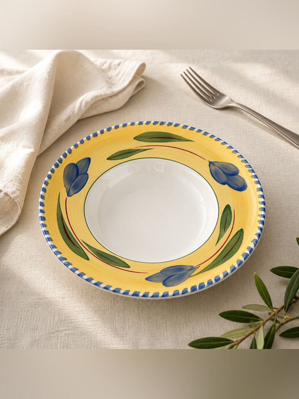 VTG Maxam Italian Mediterranean Pasta Soup Bowl 10” Diameter Yellow Blue